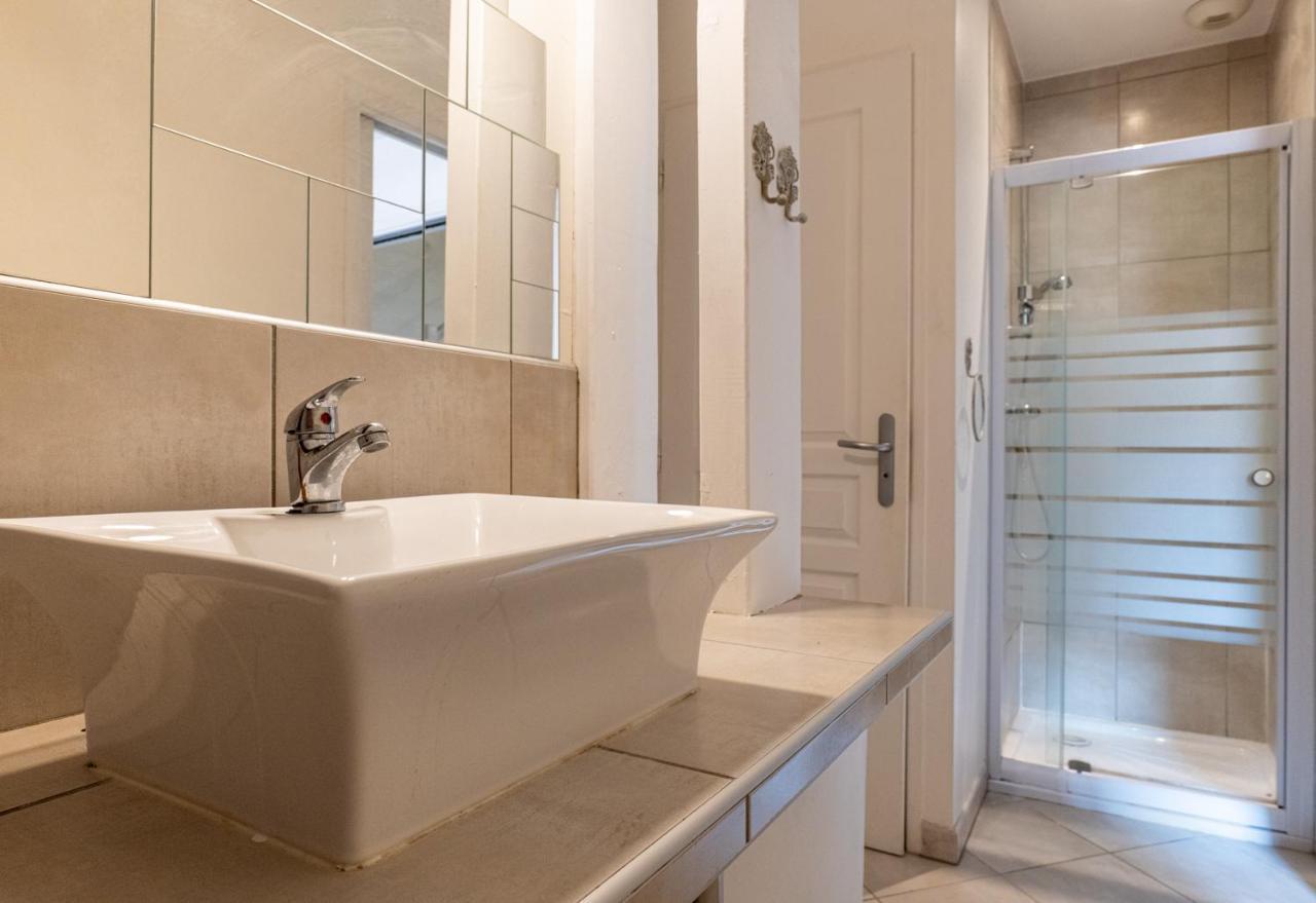 Carnot Duplex, Spacieux 3 Pieces Avec 2 Chambres Sur Les Rue Pietonnes Annecy Luaran gambar
