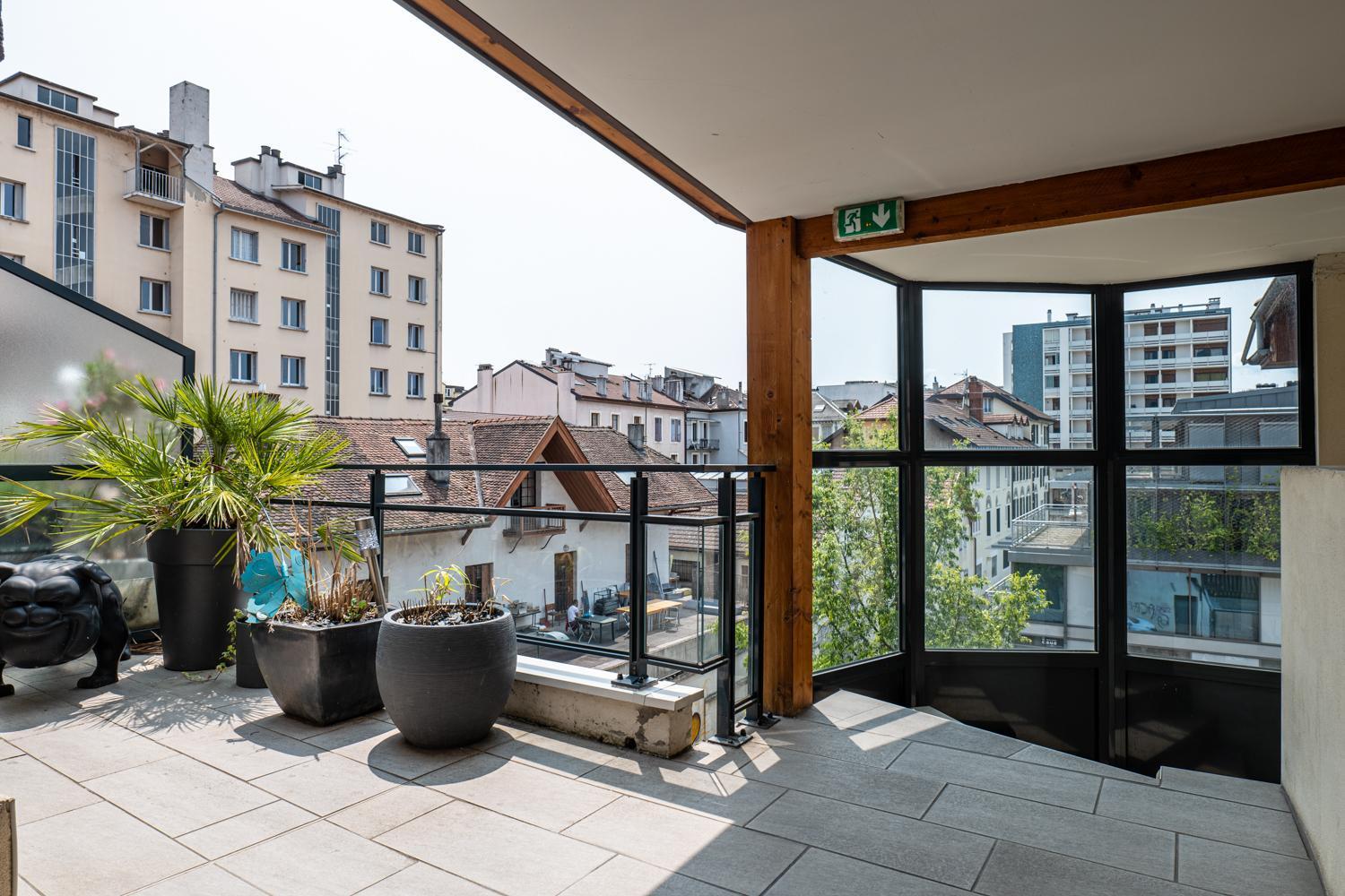 Carnot Duplex, Spacieux 3 Pieces Avec 2 Chambres Sur Les Rue Pietonnes Annecy Luaran gambar