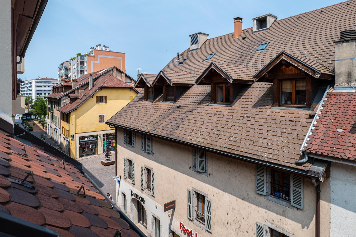 Carnot Duplex, Spacieux 3 Pieces Avec 2 Chambres Sur Les Rue Pietonnes Annecy Luaran gambar